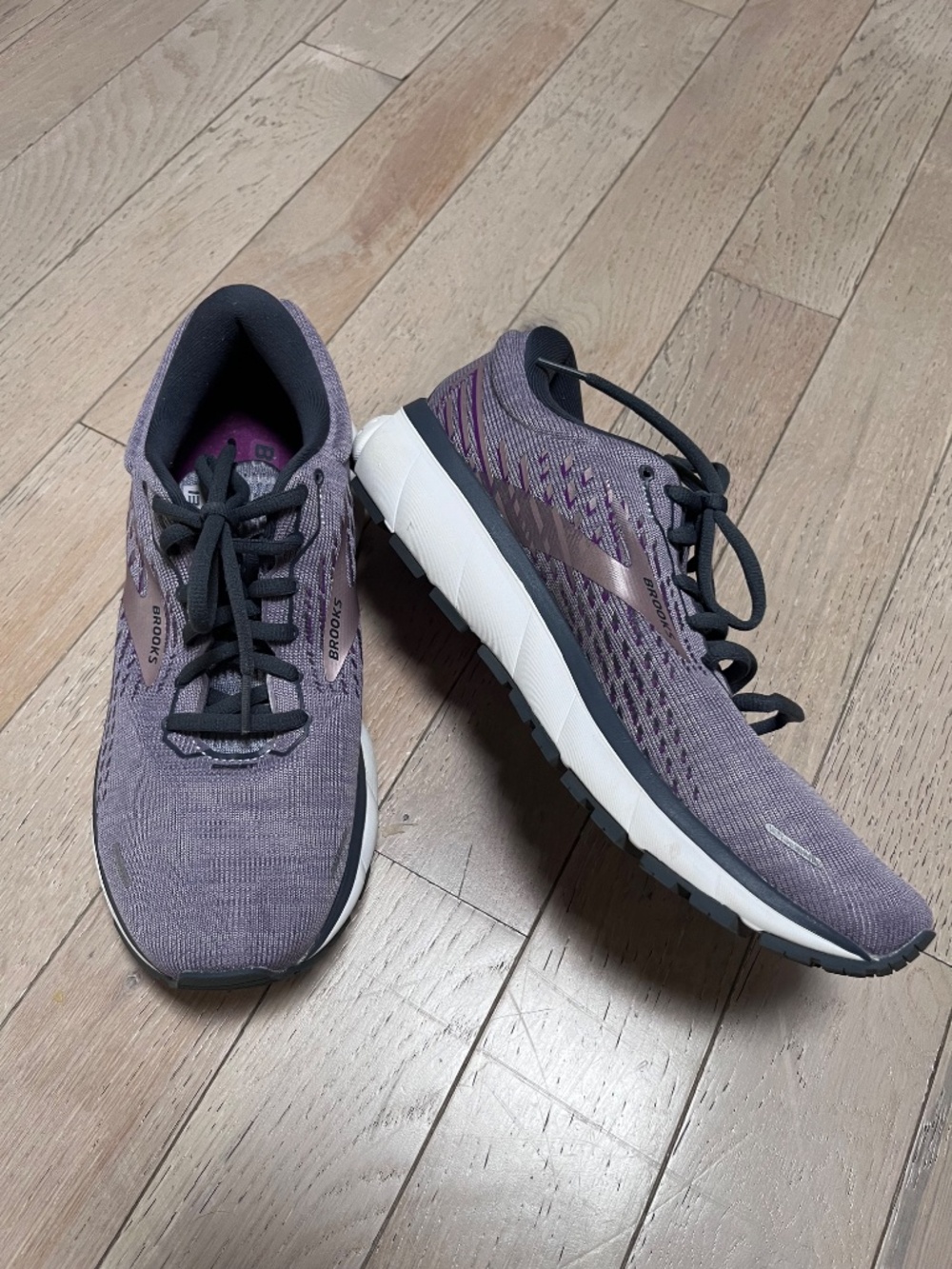 Brooks Womens Ghost 13 1203381B550 Purple Running Shoes Sneakers Size 9.5